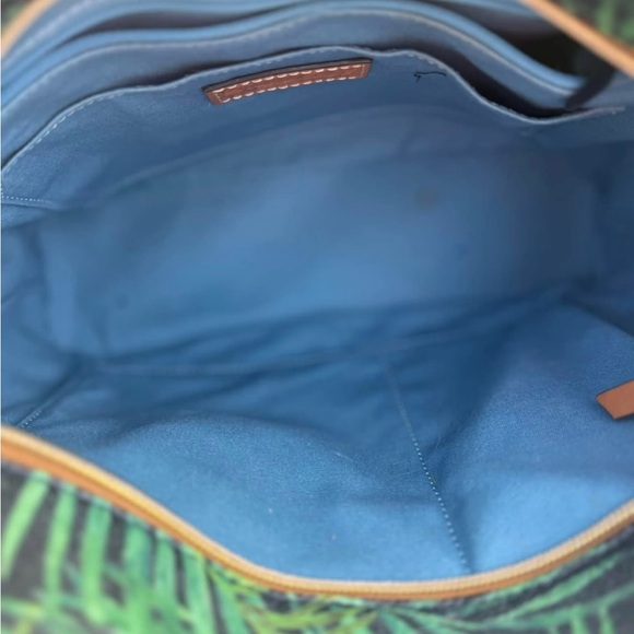 Dooney & Bourke Palm Leaf Lexington Shopper in excellent condition - Picture 6 of 6